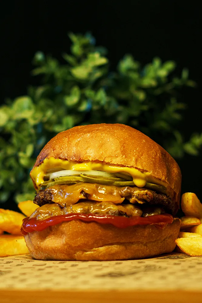 Smash Burger z podwójnym serem Cheddar – Klasyk Grudziądz