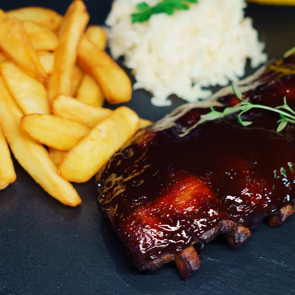 Żeberka BBQ z frytkami – Klasyk Grudziądz